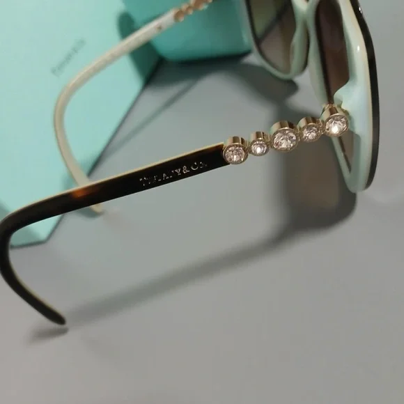 Tiffany & Co. Elegant Black Sunglasses - Picture 2 of 4